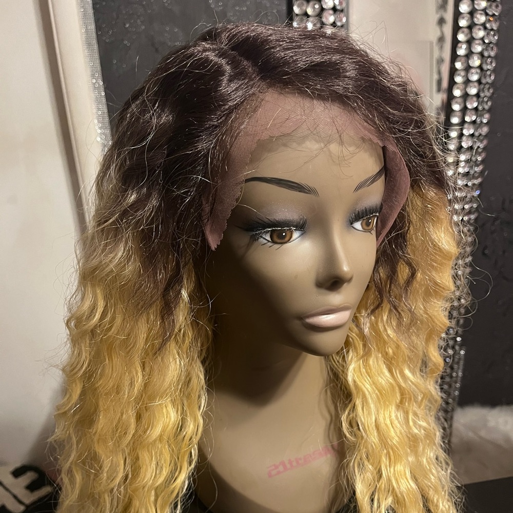Perfect summer synthetic wig!